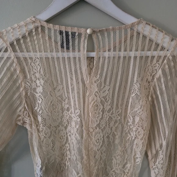 NWOT Revamped M Y2K Whimsigoth Romantic Coquette Girl Lace Mesh Crop Top - Picture 11 of 14